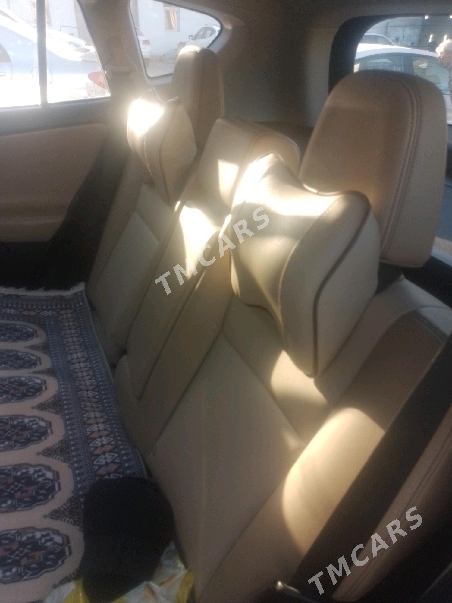 Toyota RAV4 2015 - 260 000 TMT - Aşgabat - img 4