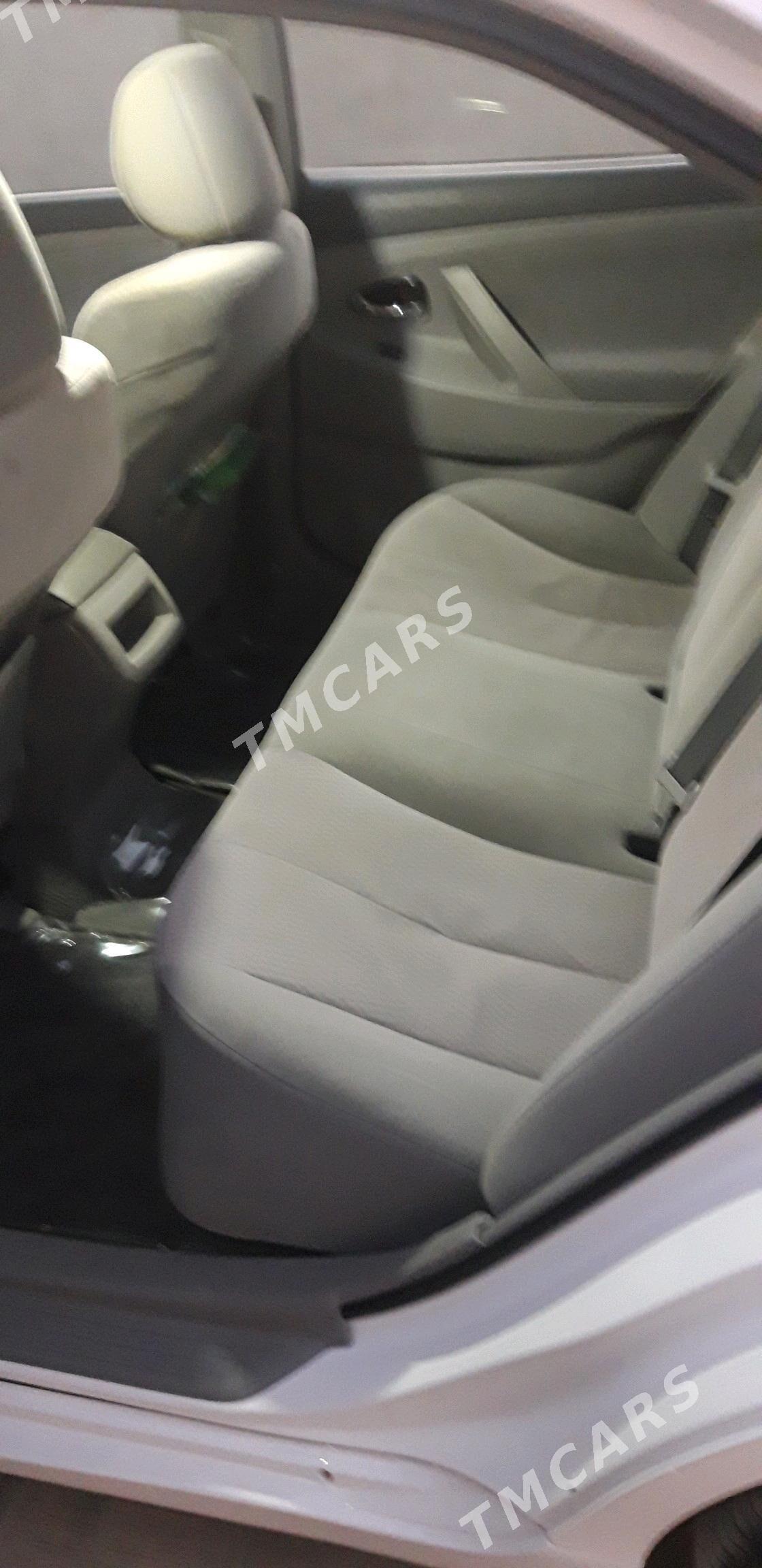 Toyota Camry 2011 - 230 000 TMT - Ýaşlyk - img 2