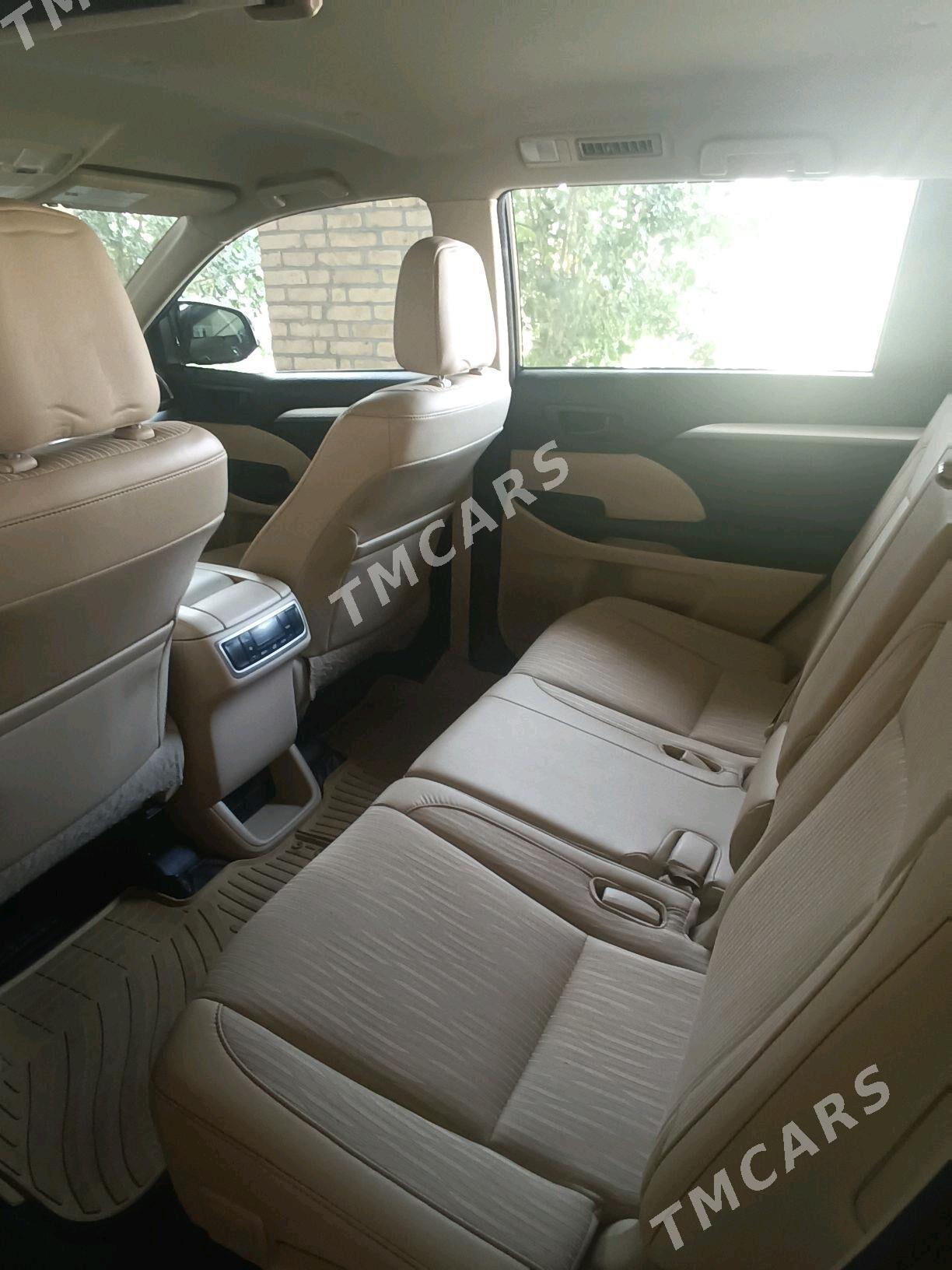 Toyota Highlander 2016 - 380 000 TMT - Туркменабат - img 3