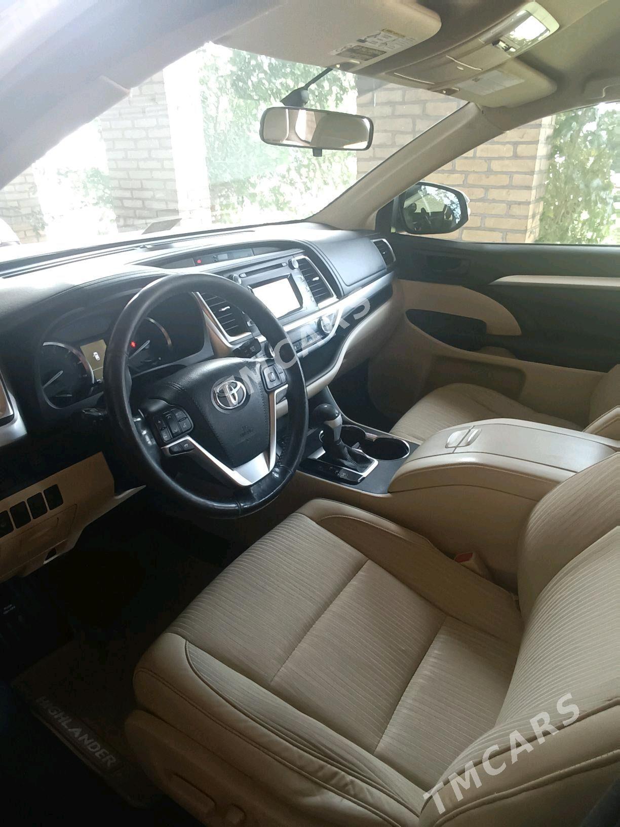 Toyota Highlander 2016 - 380 000 TMT - Туркменабат - img 2