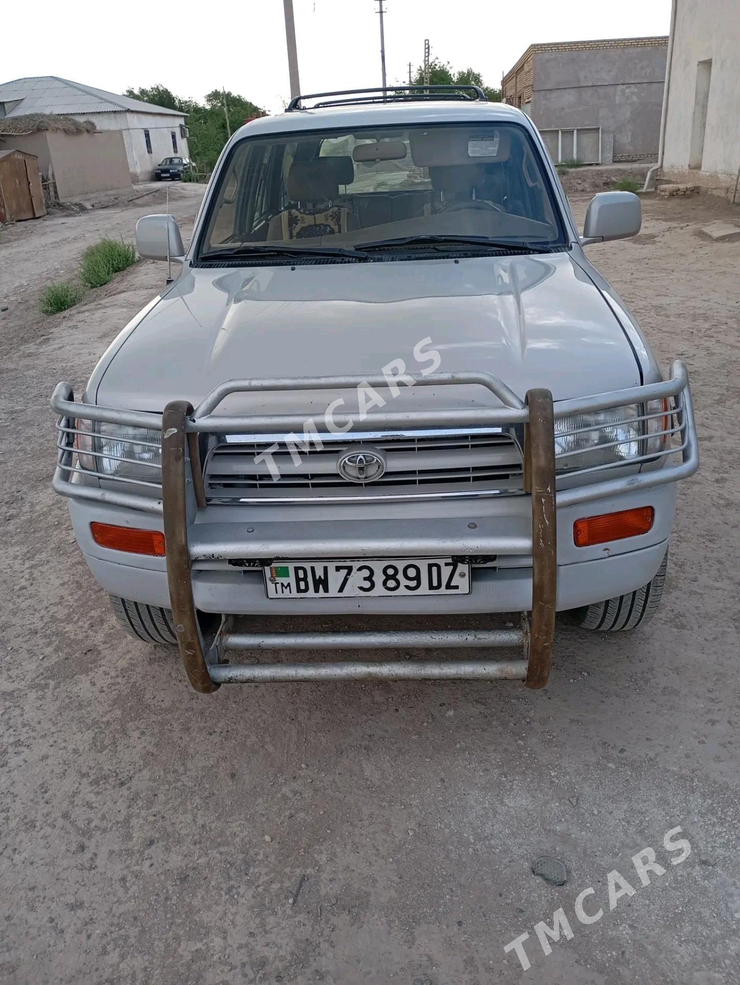 Toyota 4Runner 1998 - 140 000 TMT - Дашогуз - img 3