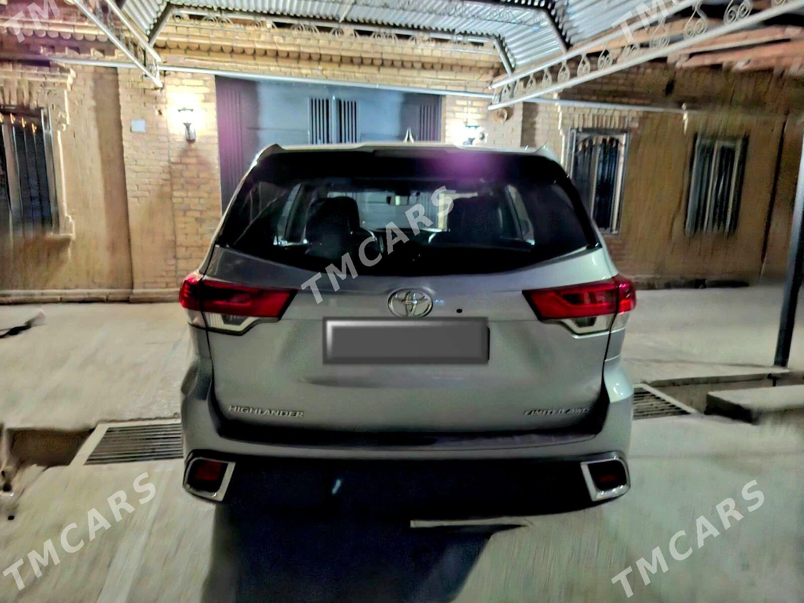 Toyota Highlander 2019 - 460 000 TMT - Туркменабат - img 4