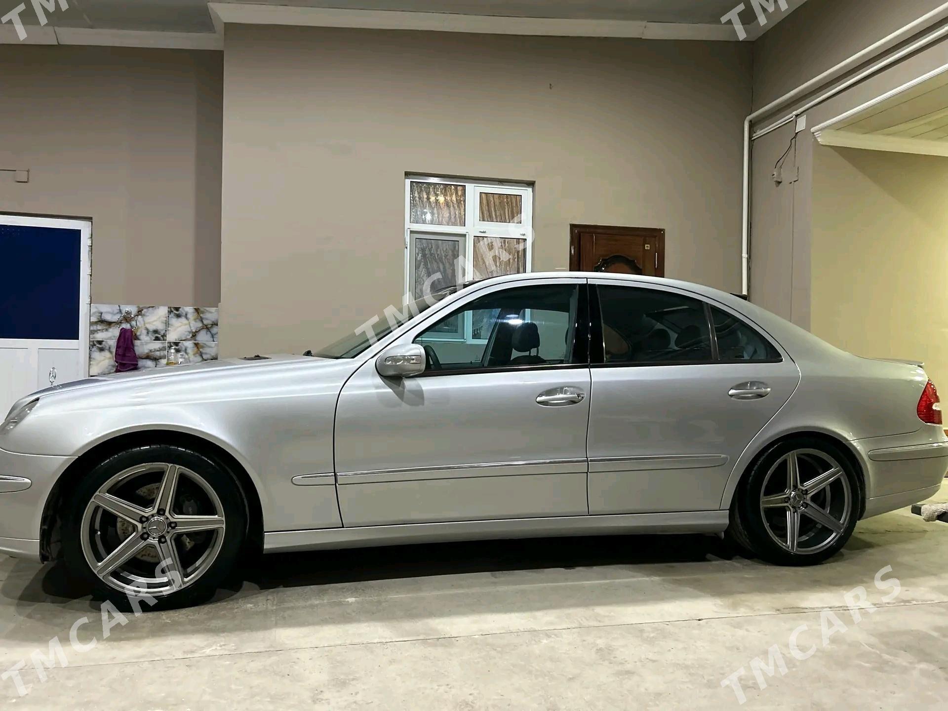 Mercedes-Benz E500 2005 - 140 000 TMT - Туркменабат - img 4