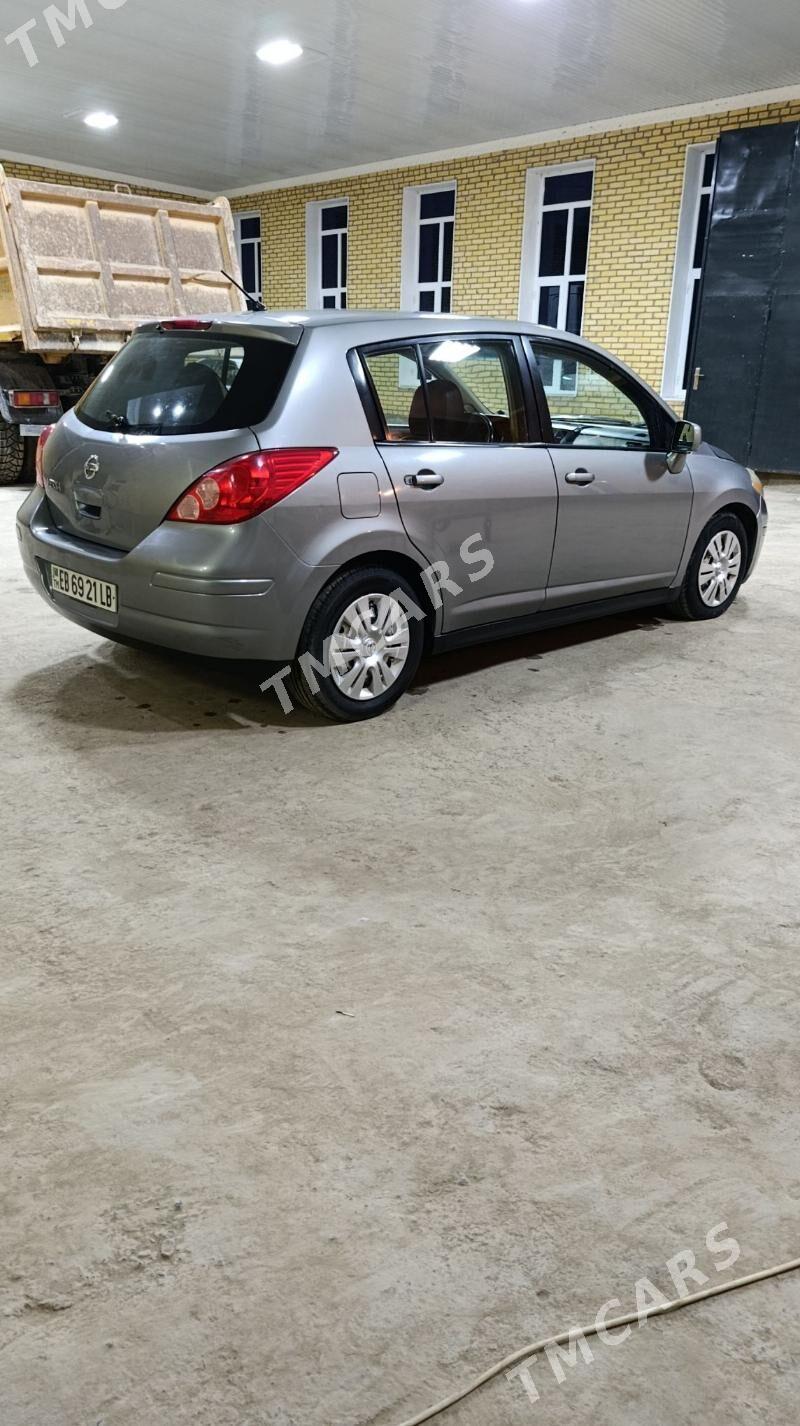 Nissan Versa 2011 - 125 000 TMT - Türkmenabat - img 3