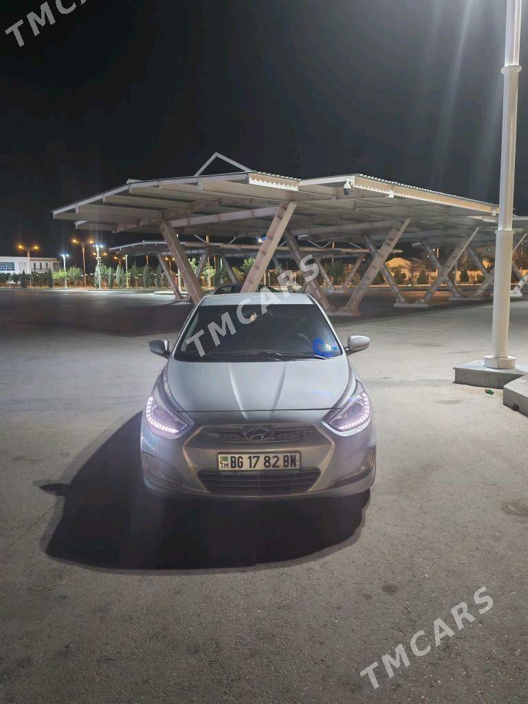 Hyundai Accent 2014 - 140 000 TMT - Balkanabat - img 2