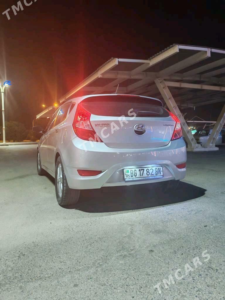Hyundai Accent 2014 - 140 000 TMT - Balkanabat - img 3
