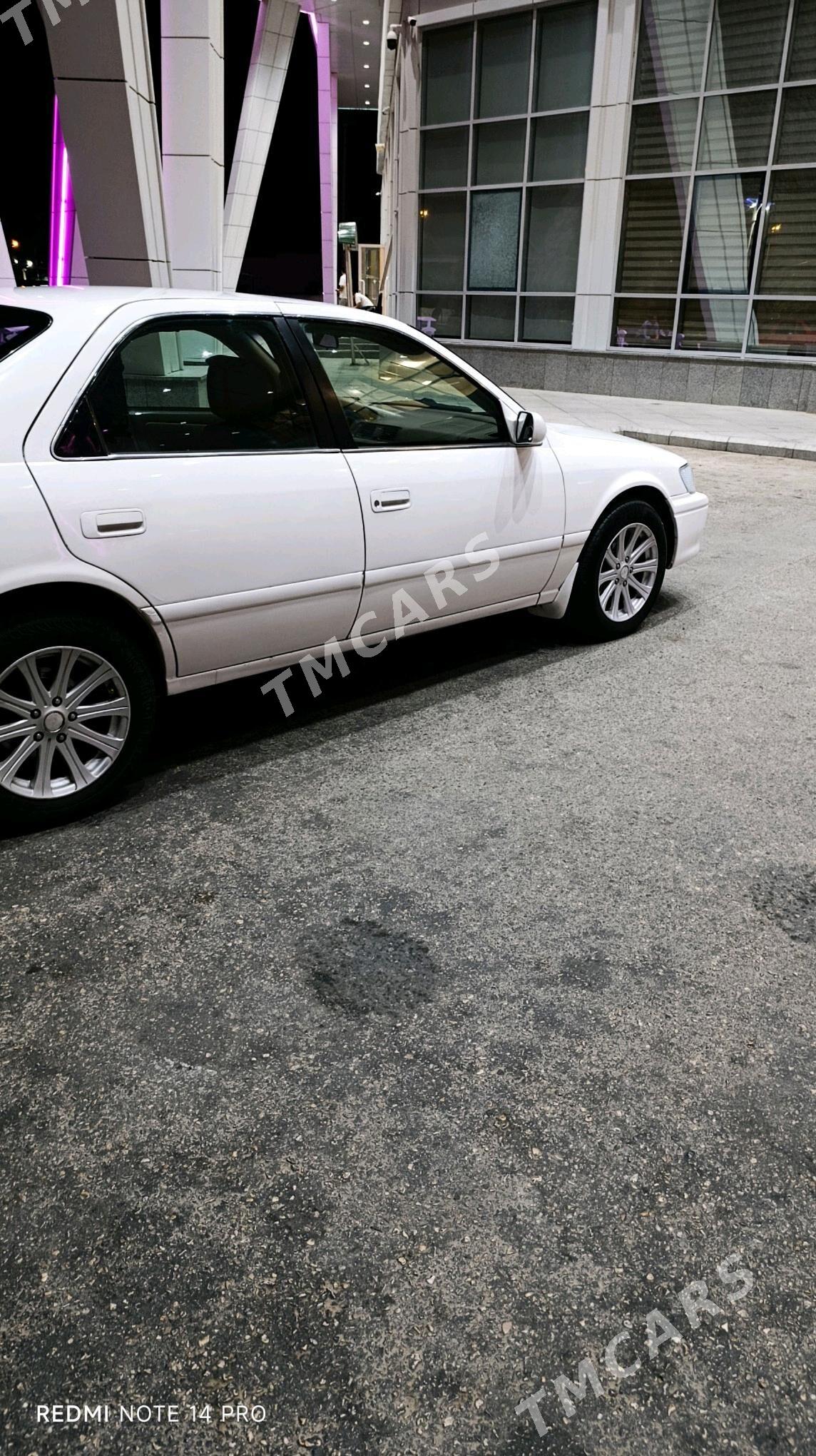 Toyota Camry 2000 - 136 000 TMT - Balkanabat - img 4