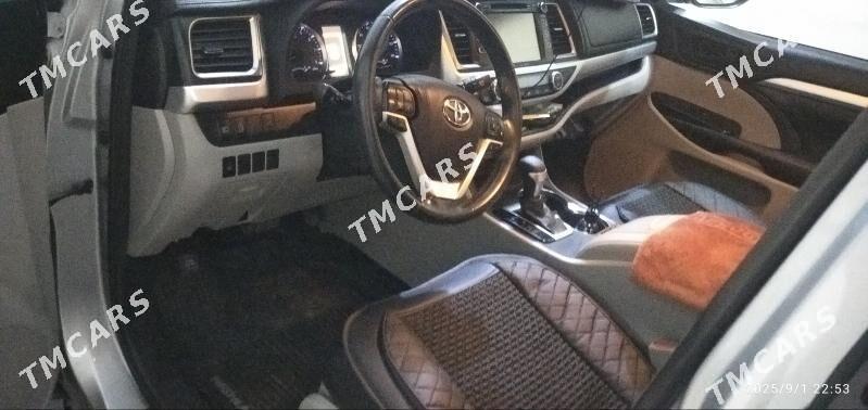 Toyota Highlander 2018 - 440 000 TMT - Туркменабат - img 4