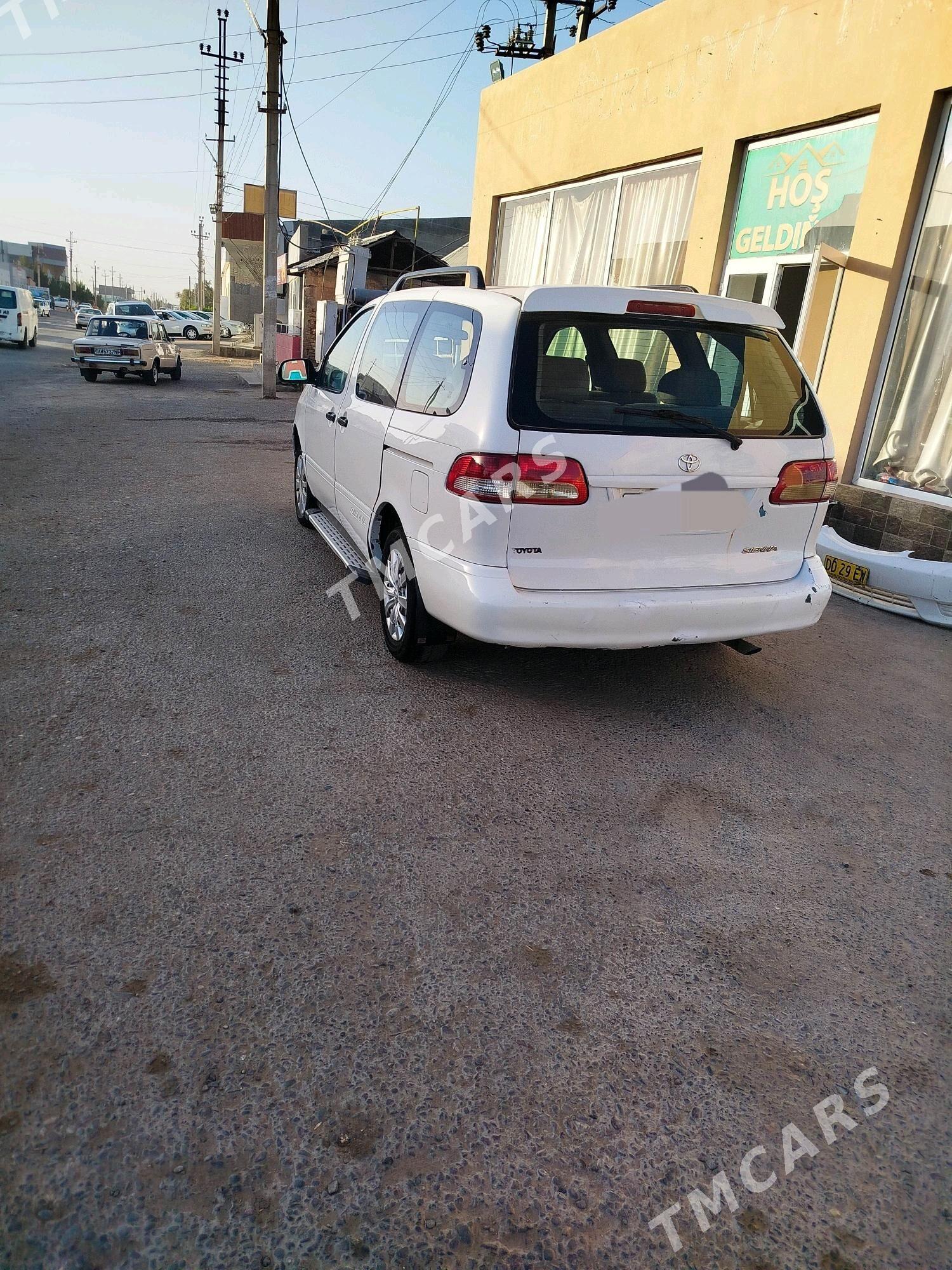 Toyota Sienna 1999 - 130 000 TMT - Мары - img 6