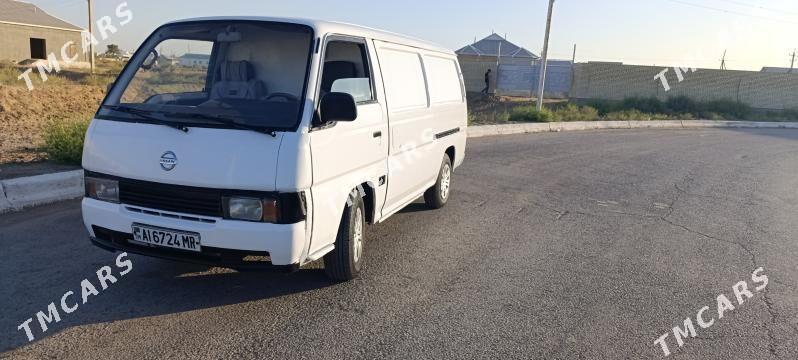 Nissan Urvan 1999 - 50 000 TMT - Мары - img 2