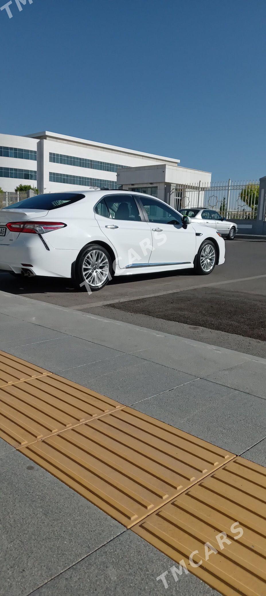 Toyota Camry 2018 - 355 000 TMT - Aşgabat - img 8