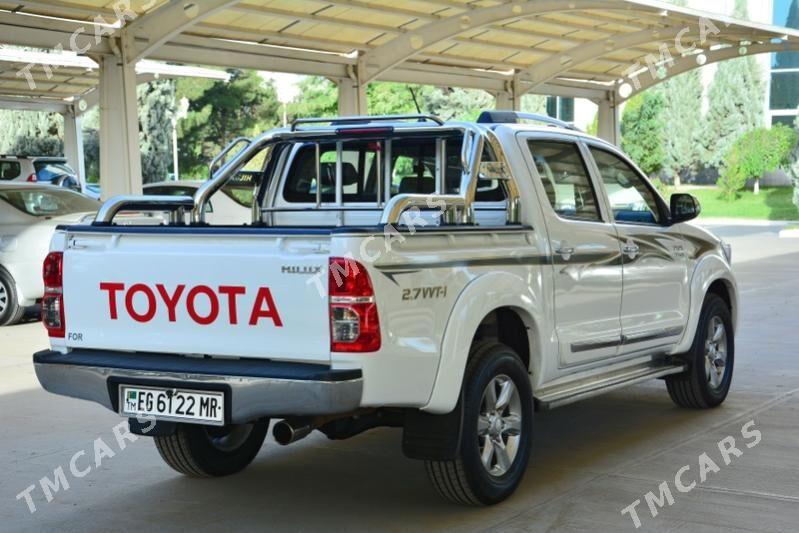 Toyota Hilux 2014 - 420 000 TMT - Мары - img 7