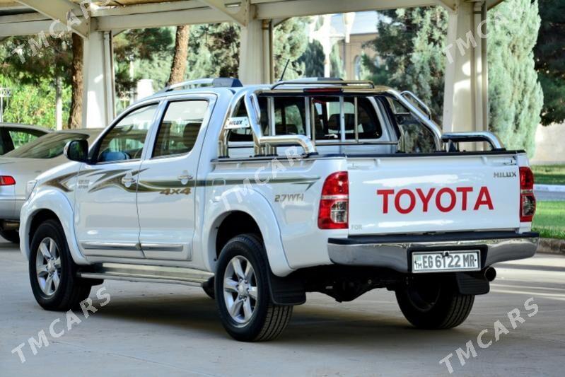 Toyota Hilux 2014 - 420 000 TMT - Мары - img 8
