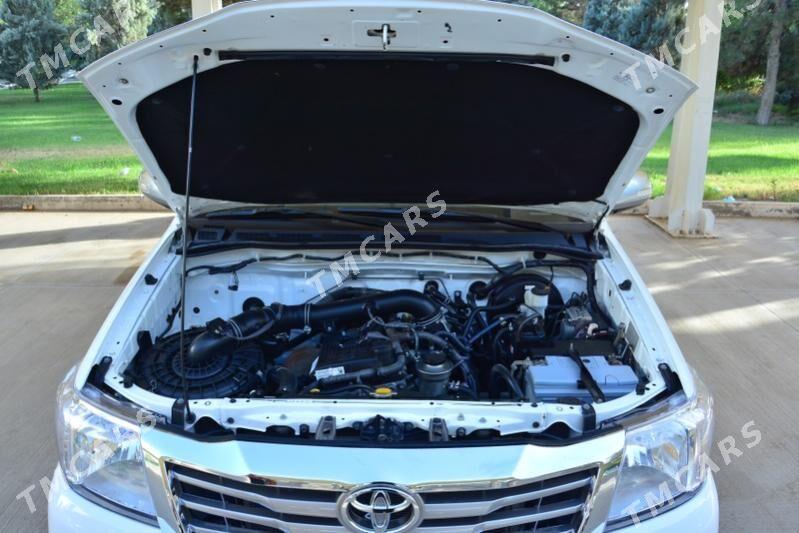 Toyota Hilux 2014 - 420 000 TMT - Мары - img 5