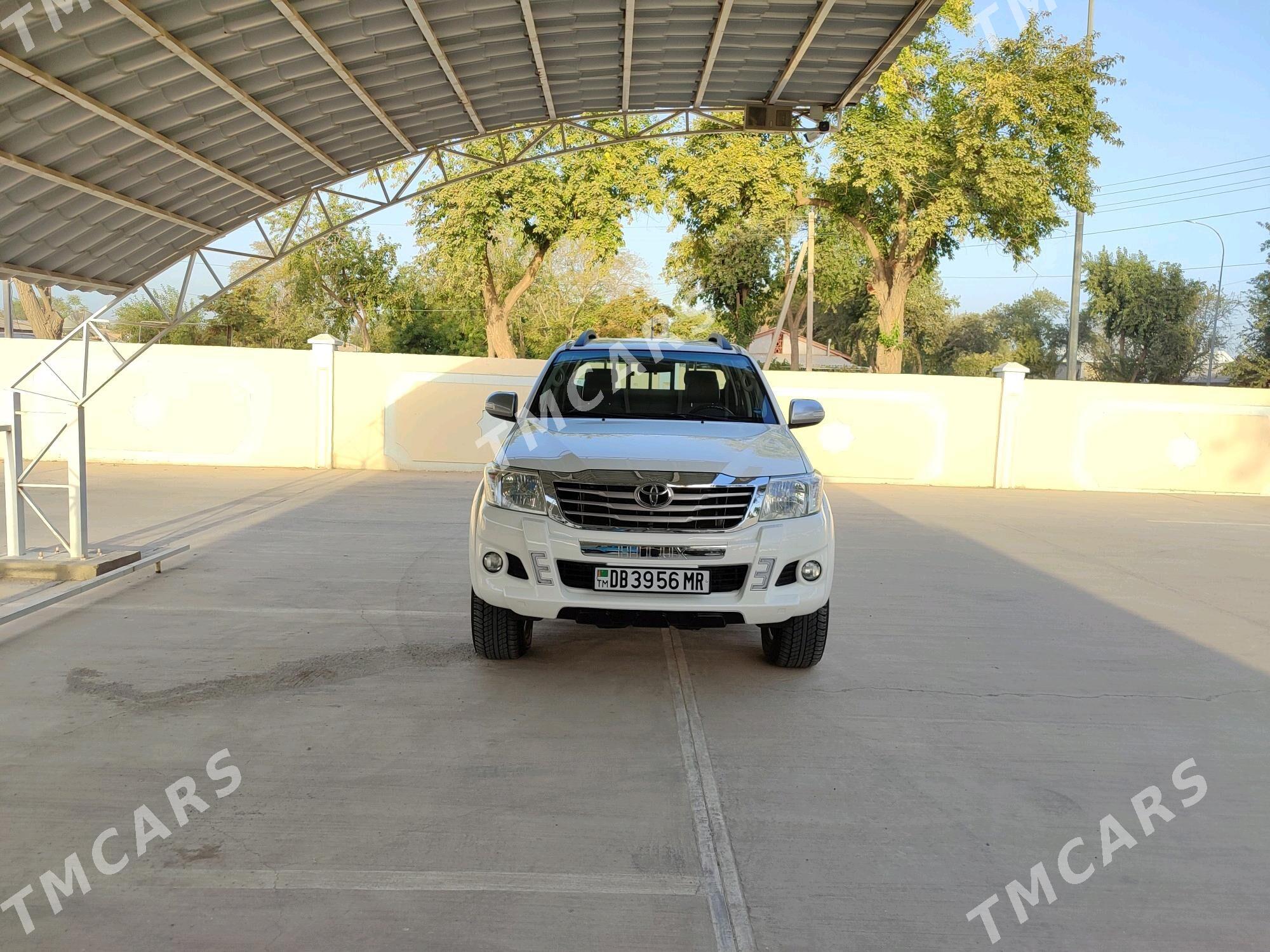Toyota Hilux 2014 - 440 000 TMT - Мары - img 2