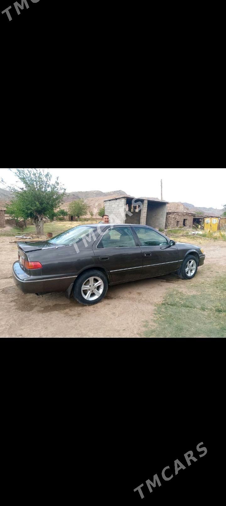 Toyota Camry 2001 - 110 000 TMT - Койтендаг - img 1