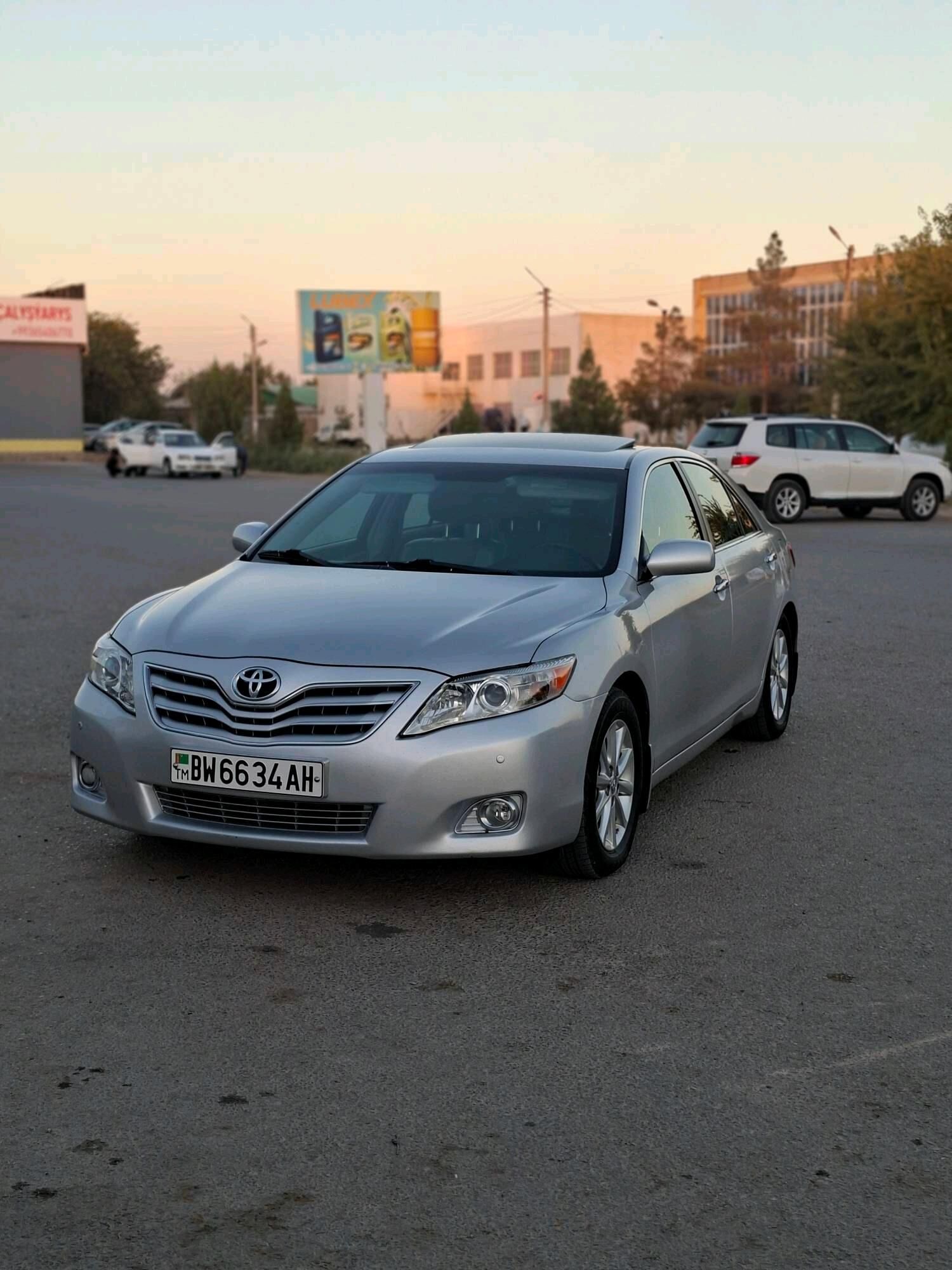 Toyota Camry 2011 - 270 000 TMT - Анев - img 1