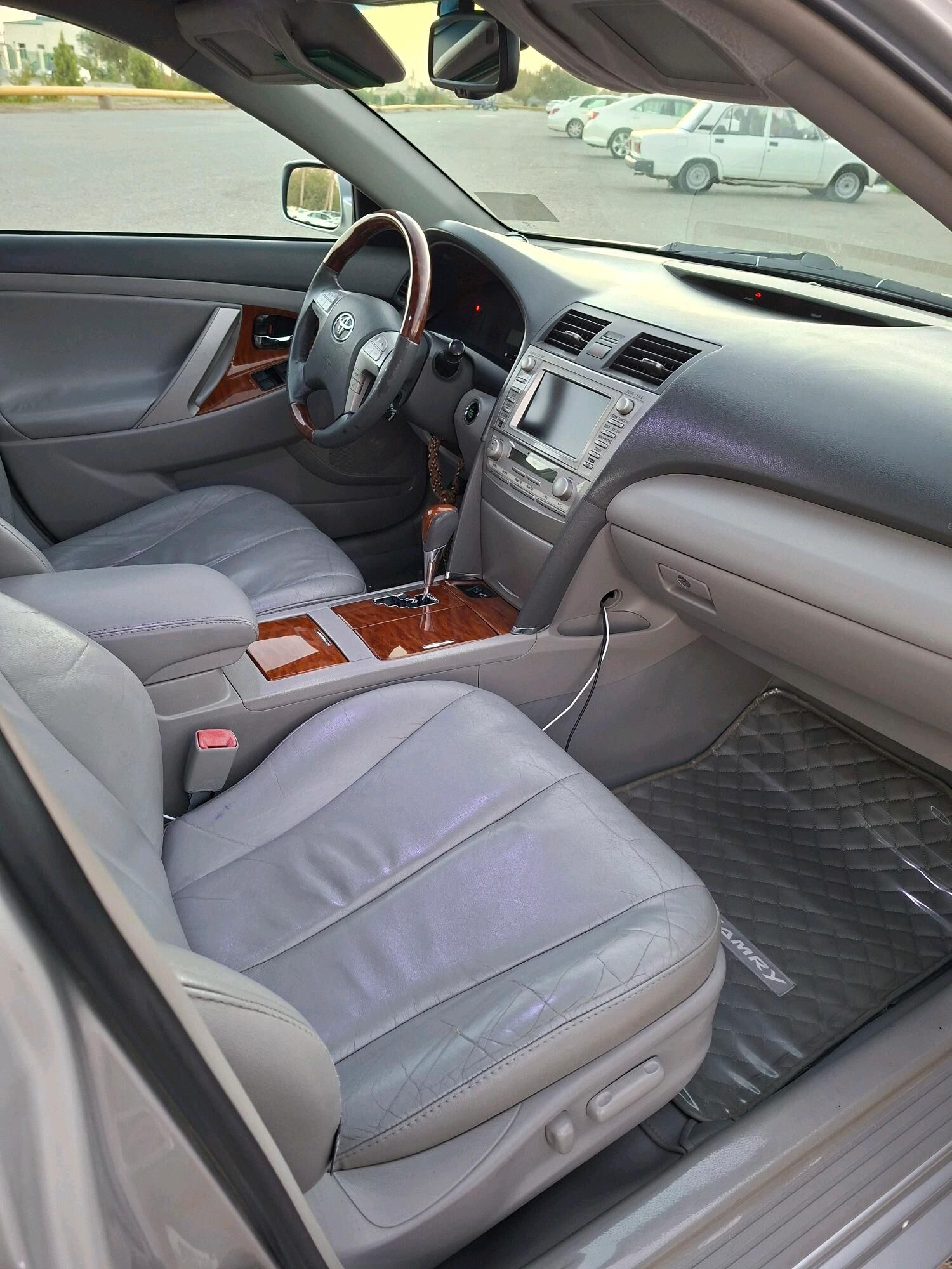 Toyota Camry 2011 - 270 000 TMT - Анев - img 8