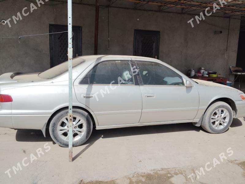 Toyota Camry 2001 - 150 000 TMT - Достлук - img 4