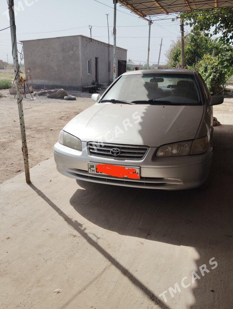 Toyota Camry 2001 - 150 000 TMT - Достлук - img 2