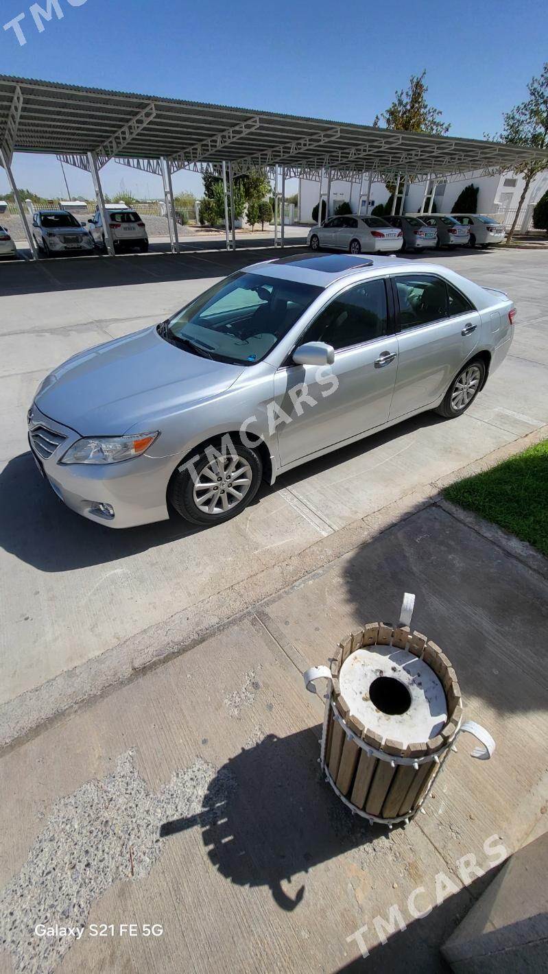 Toyota Camry 2011 - 185 000 TMT - Теджен - img 1