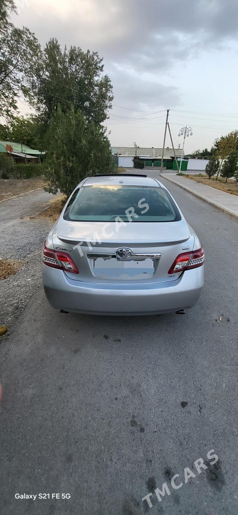 Toyota Camry 2011 - 185 000 TMT - Теджен - img 2