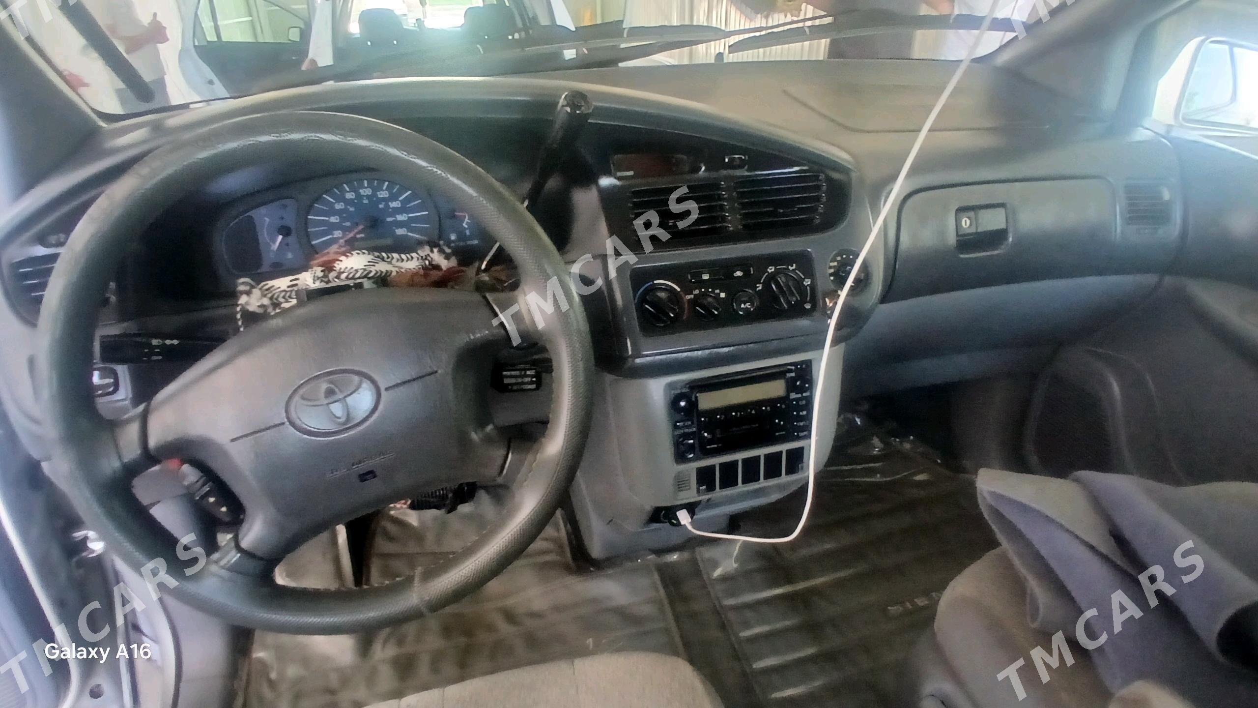 Toyota Sienna 2002 - 170 000 TMT - Мары - img 8