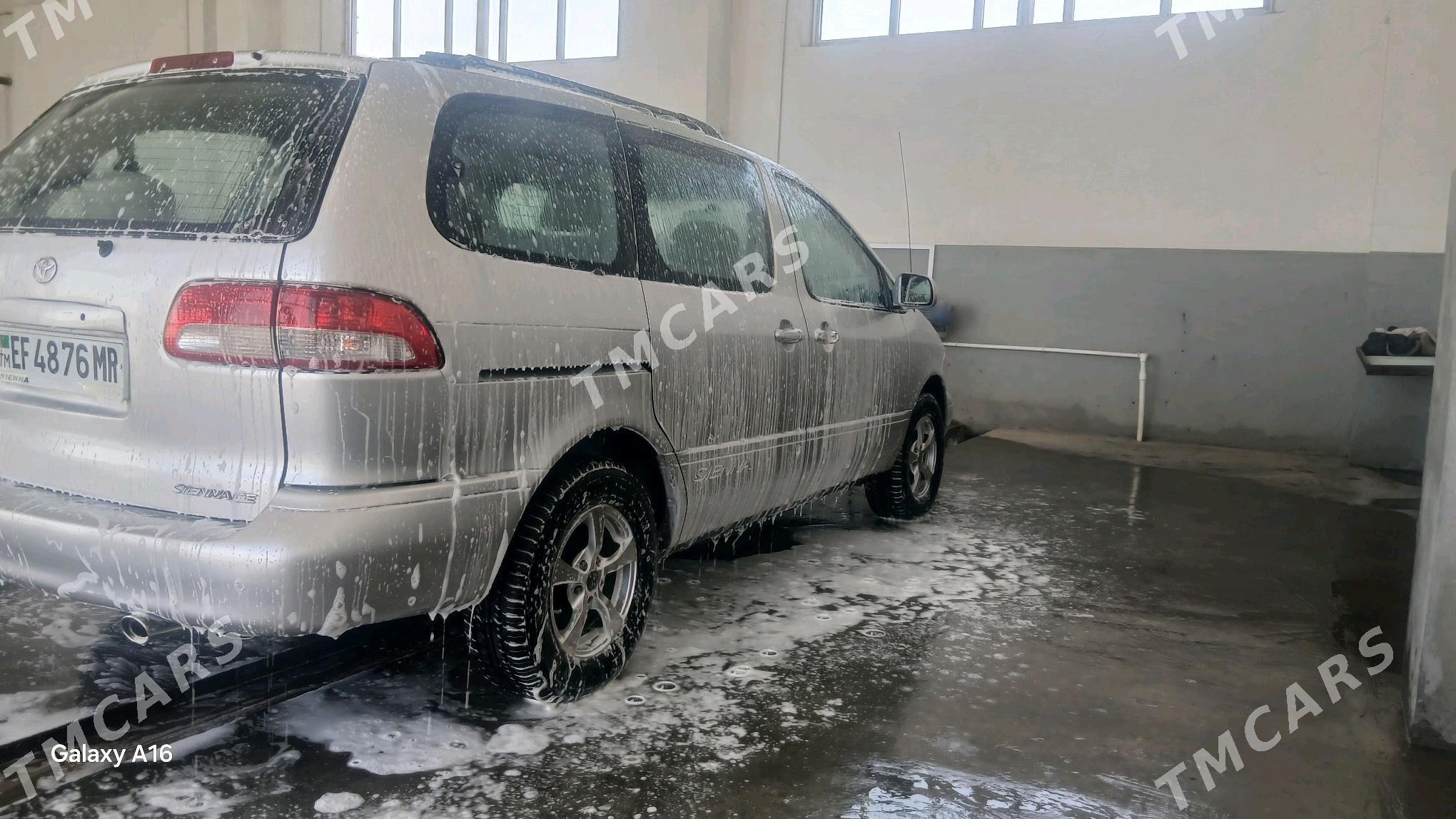 Toyota Sienna 2002 - 170 000 TMT - Мары - img 4