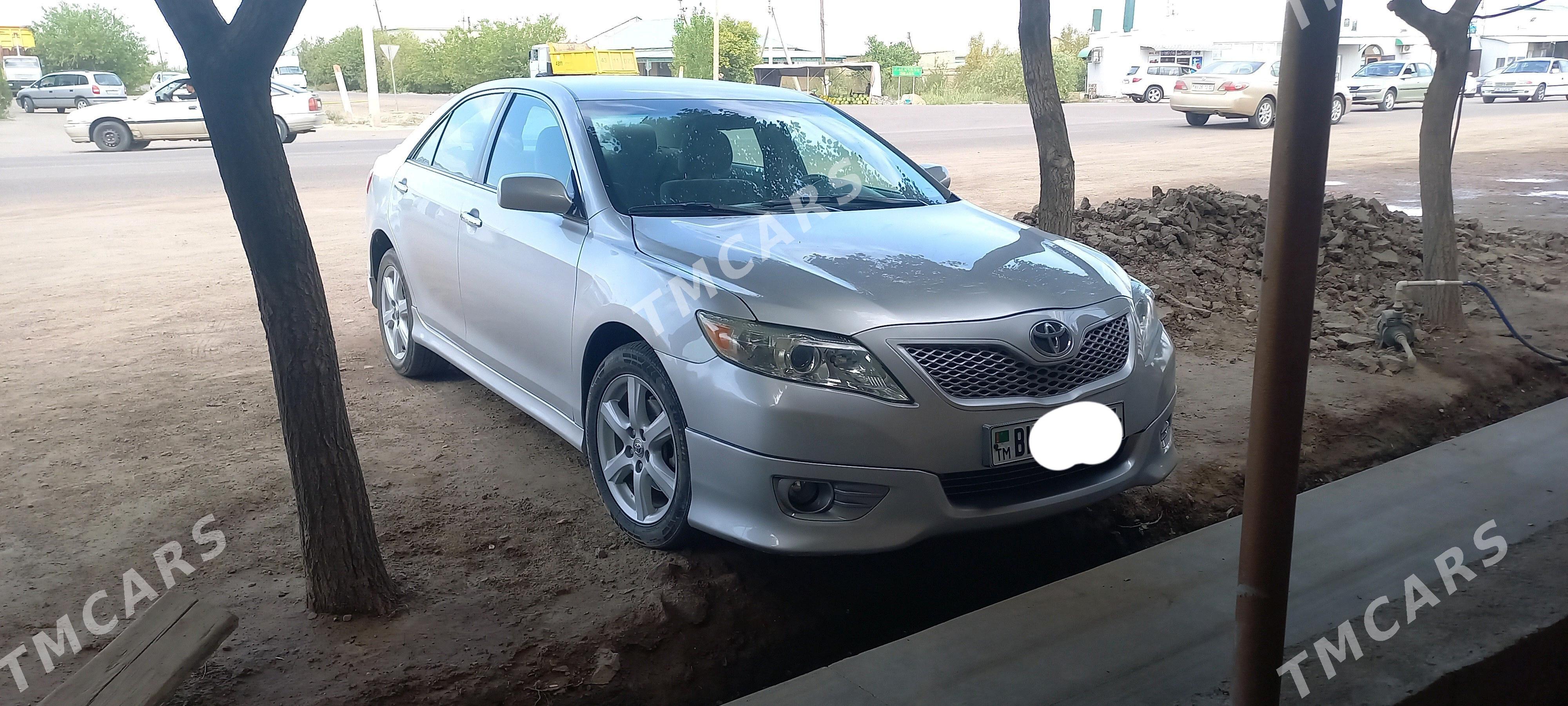Toyota Camry 2011 - 195 000 TMT - Дашогуз - img 2