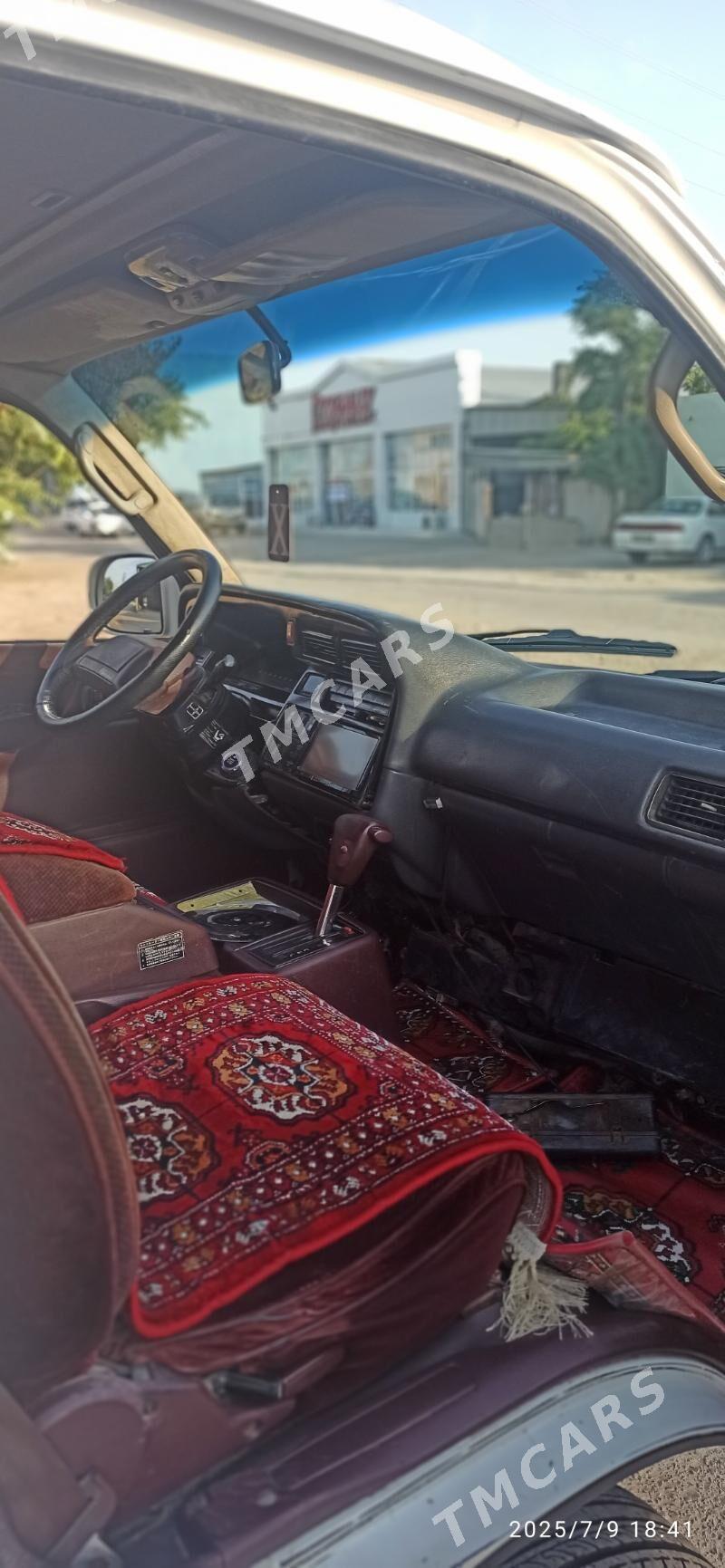 Toyota Hiace 1990 - 100 000 TMT - Mary - img 7