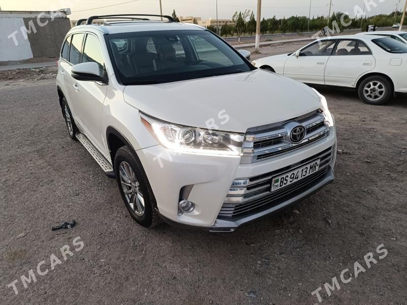 Toyota Highlander 2018 - 420 000 TMT - Байрамали - img 3