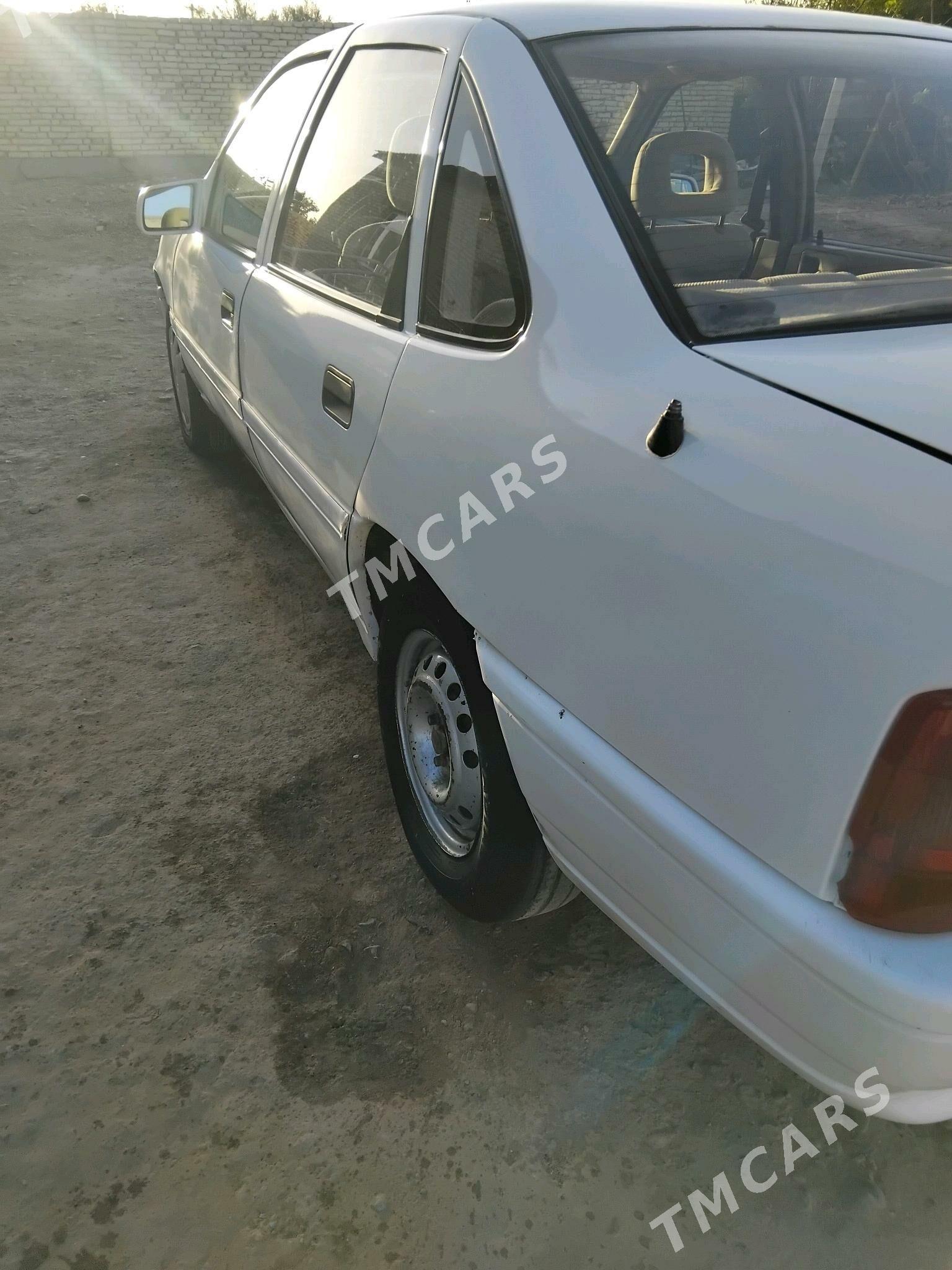 Opel Vectra 1990 - 28 000 TMT - Babadaýhan - img 3