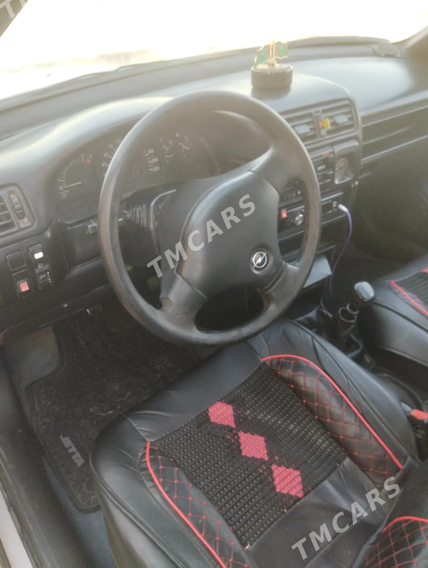 Opel Vectra 1990 - 38 000 TMT - Murgap - img 3