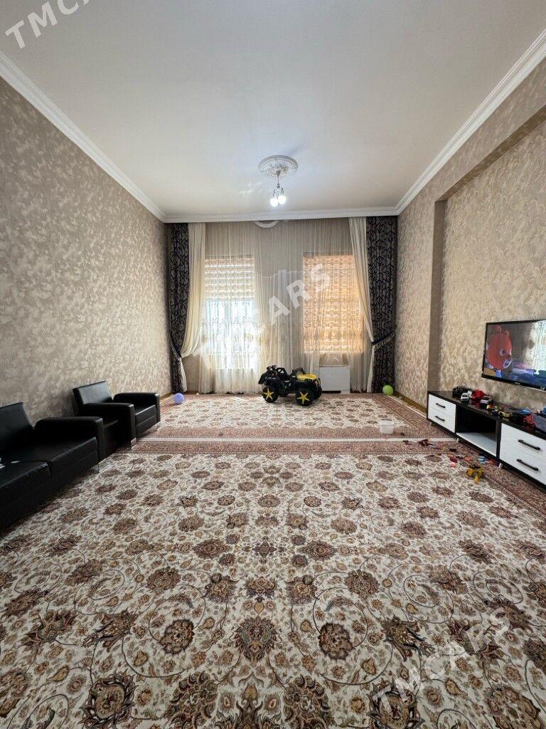 Московская 12/10 этаж 4 ком - Moskowskiý köç. (10 ýyl abadançylyk şaýoly) - img 3