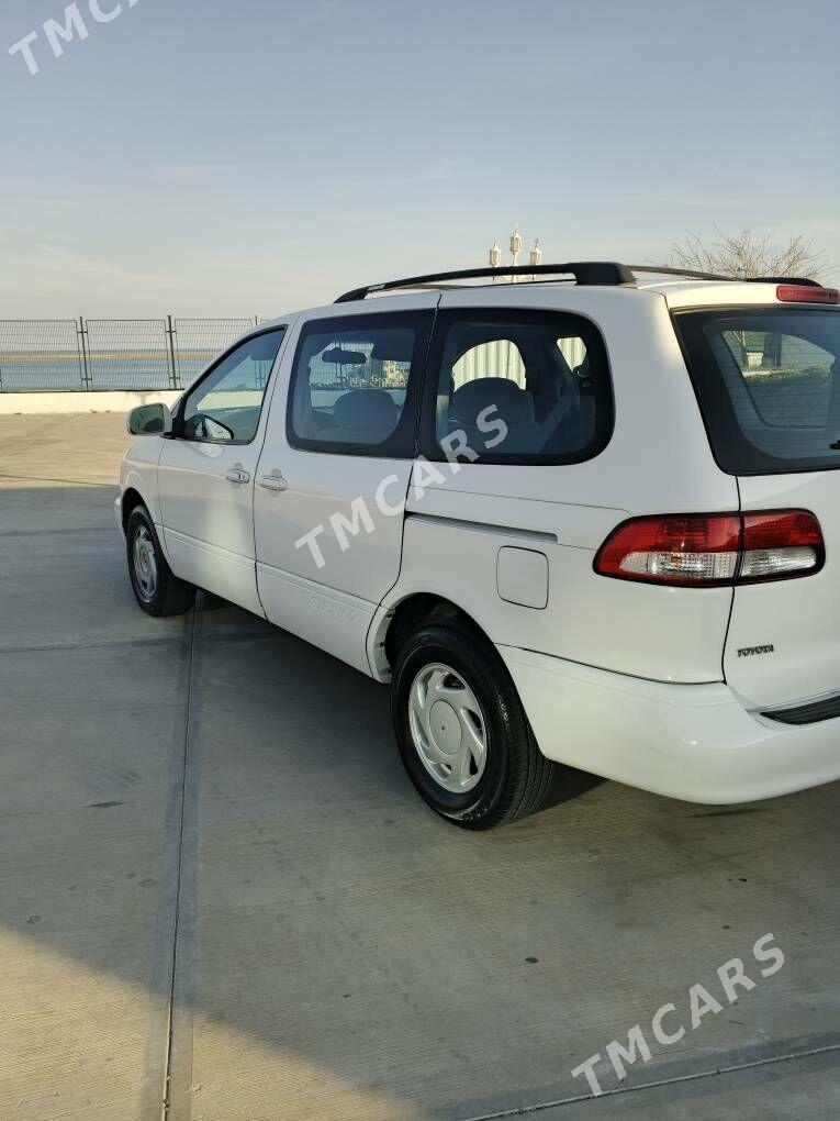Toyota Sienna 2001 - 155 000 TMT - Туркменбаши - img 5