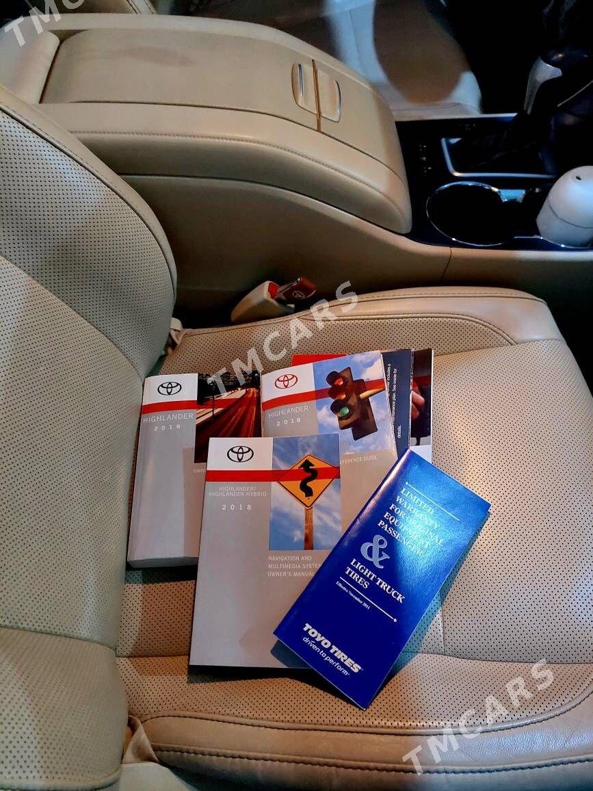 Toyota Highlander 2018 - 670 000 TMT - Бузмеин - img 6