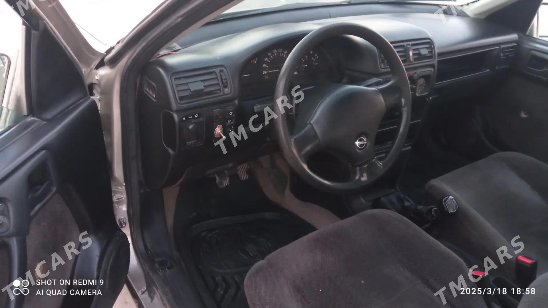Opel Vectra 1991 - 26 000 TMT - Саят - img 6