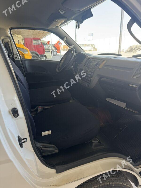 Toyota Hiace 2018 - 185 000 TMT - Mary - img 3