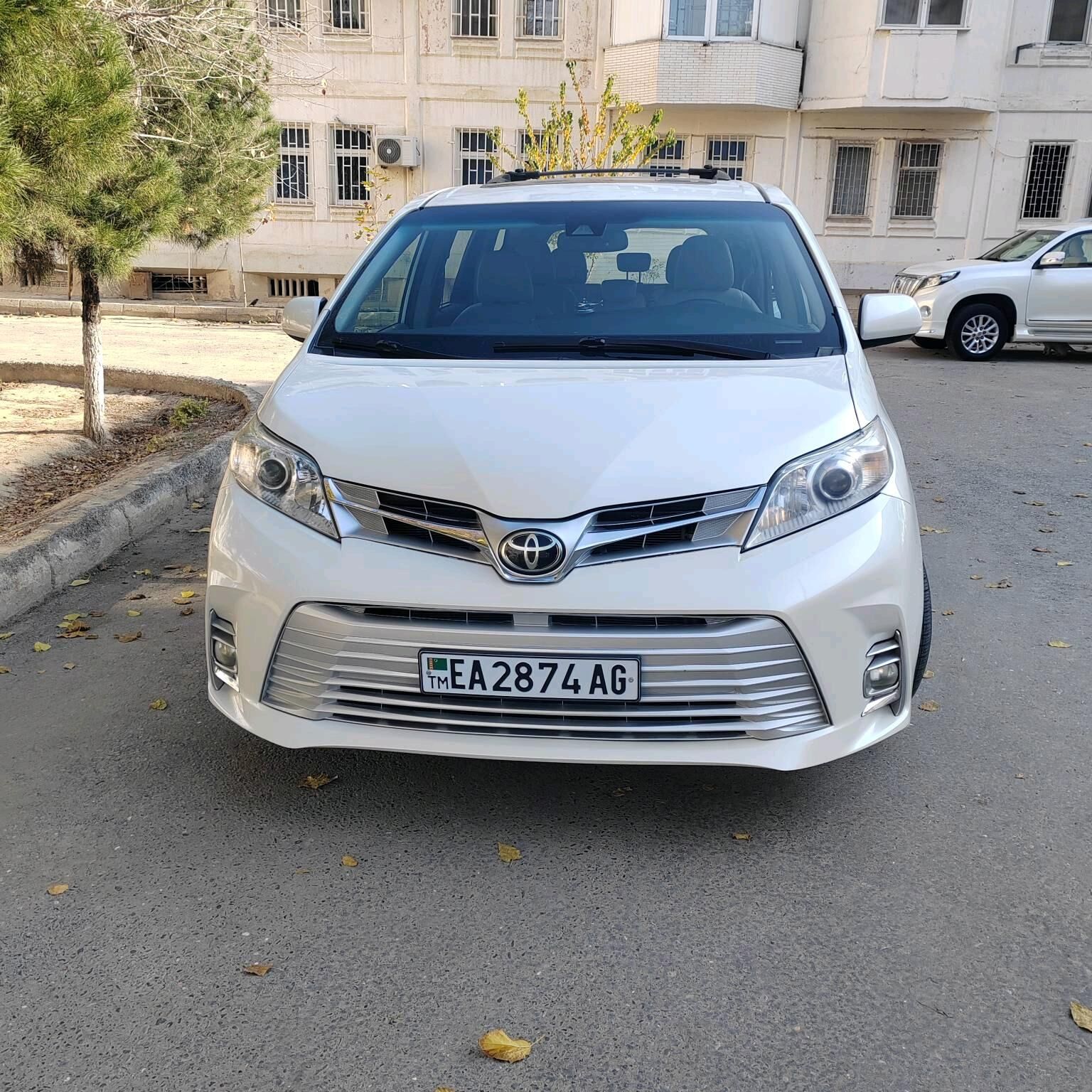 Toyota Sienna 2019 - 450 000 TMT - 4 мкр - img 10