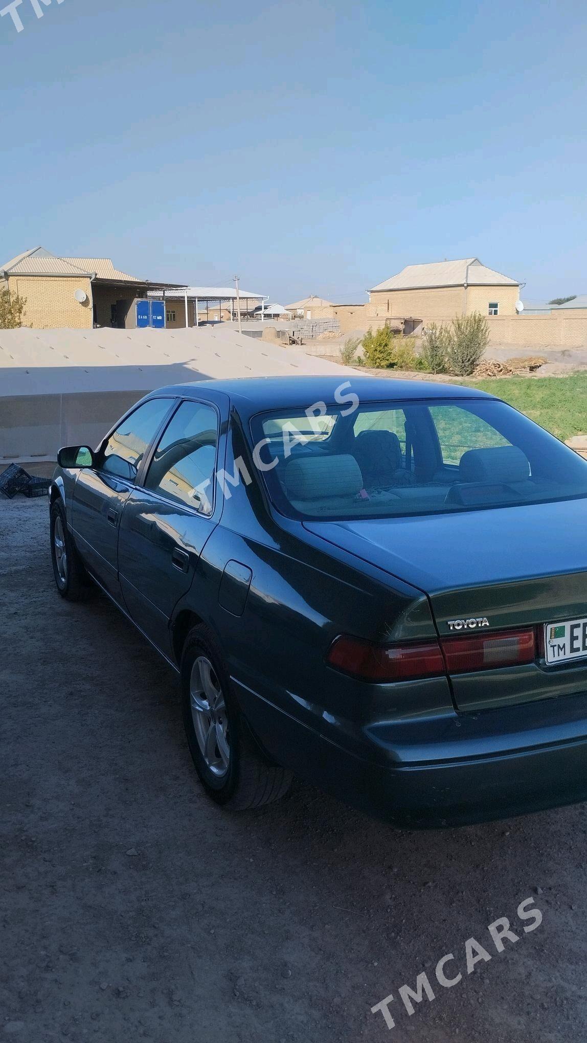 Toyota Camry 1999 - 110 000 TMT - Мары - img 4