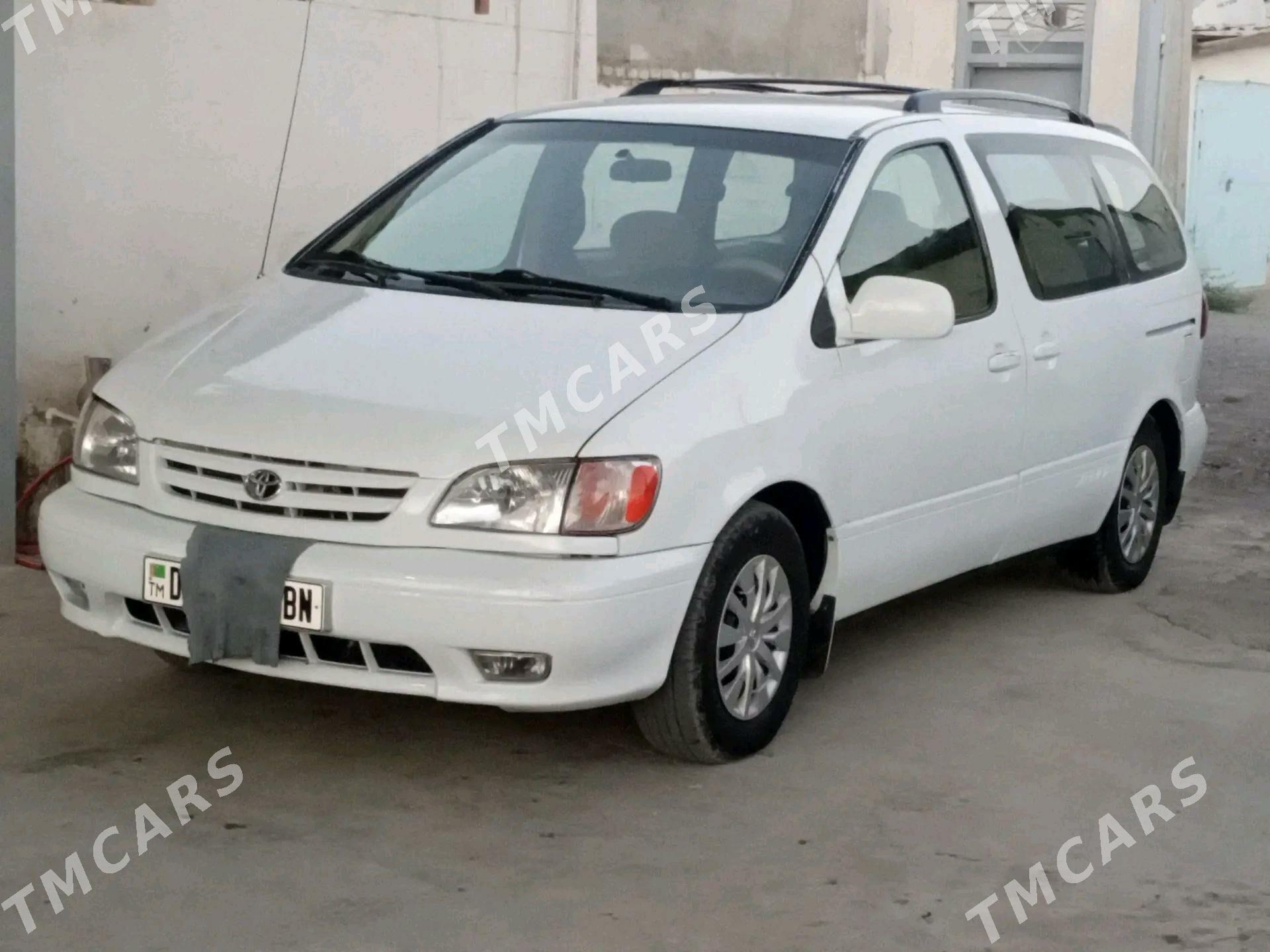 Toyota Sienna 2002 - 140 000 TMT - Gyzylarbat - img 4