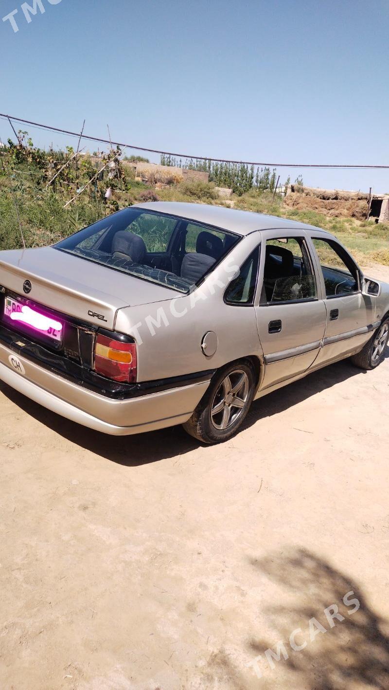 Opel Vectra 1990 - 32 000 TMT - Boldumsaz - img 3