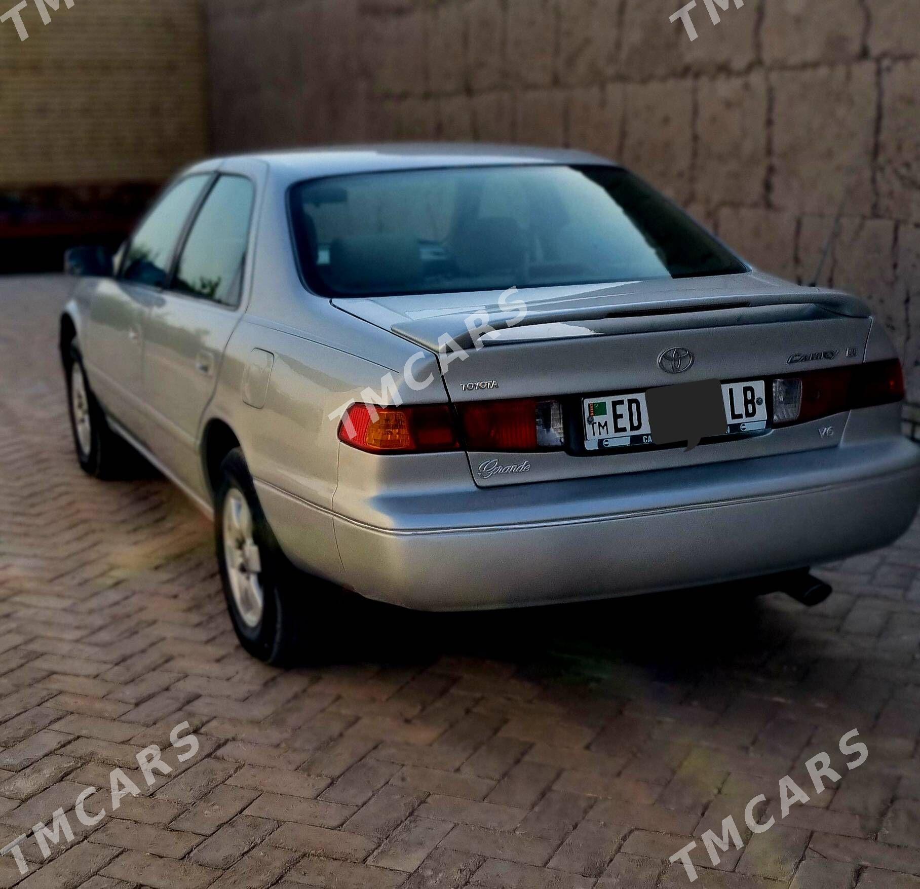 Toyota Camry 2001 - 140 000 TMT - Халач - img 6