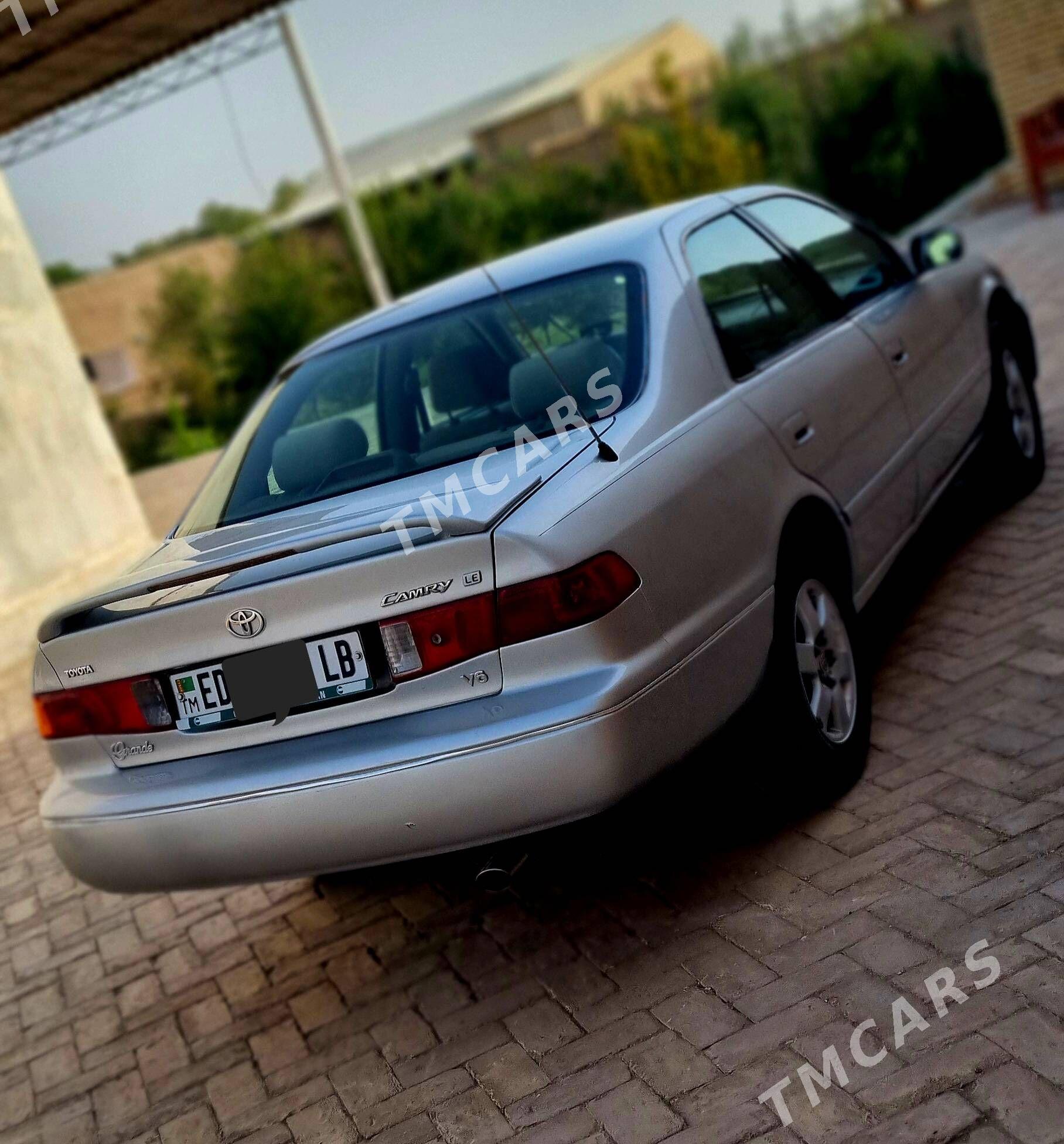 Toyota Camry 2001 - 140 000 TMT - Халач - img 2