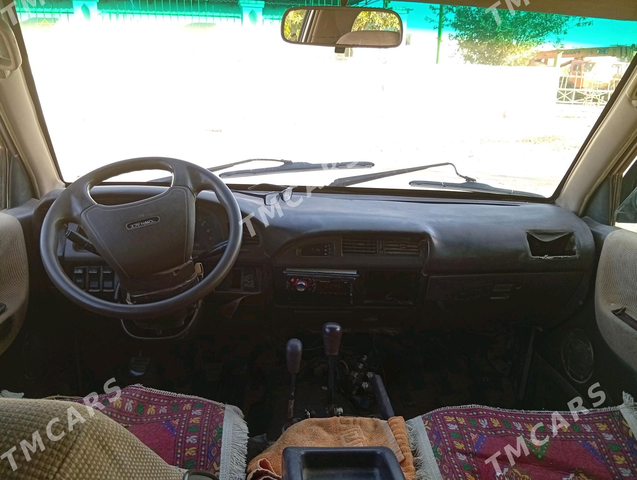 Toyota Town Ace 1991 - 42 000 TMT - Серахс - img 2