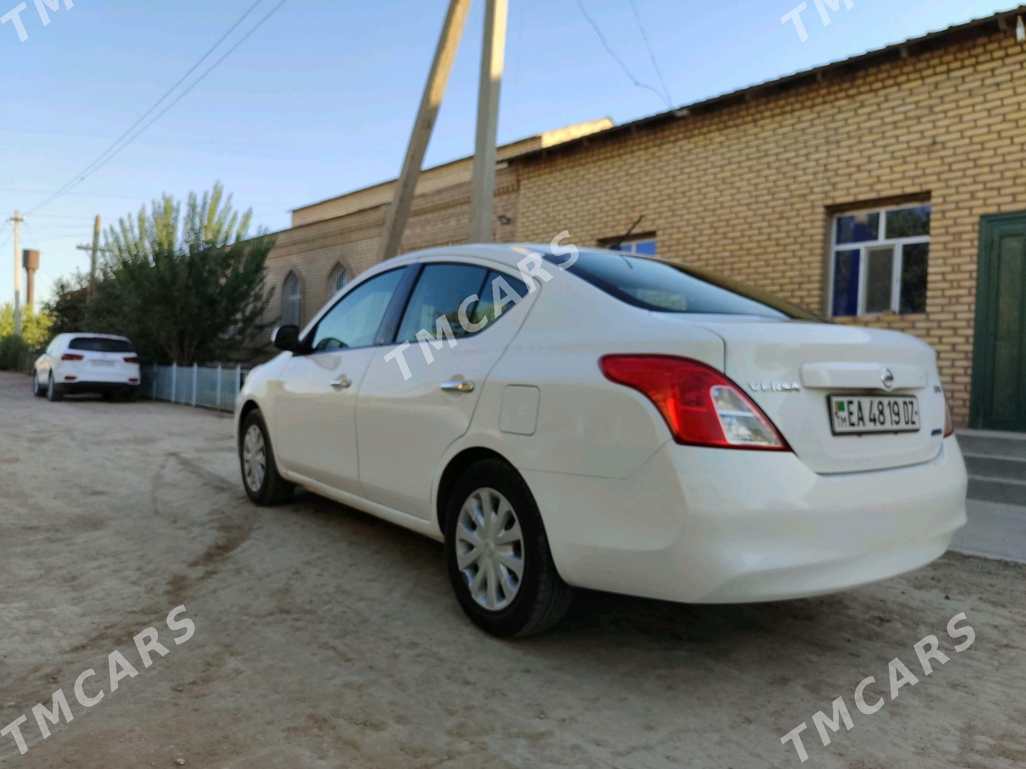 Nissan Versa 2012 - 100 000 TMT - Кёнеургенч - img 2
