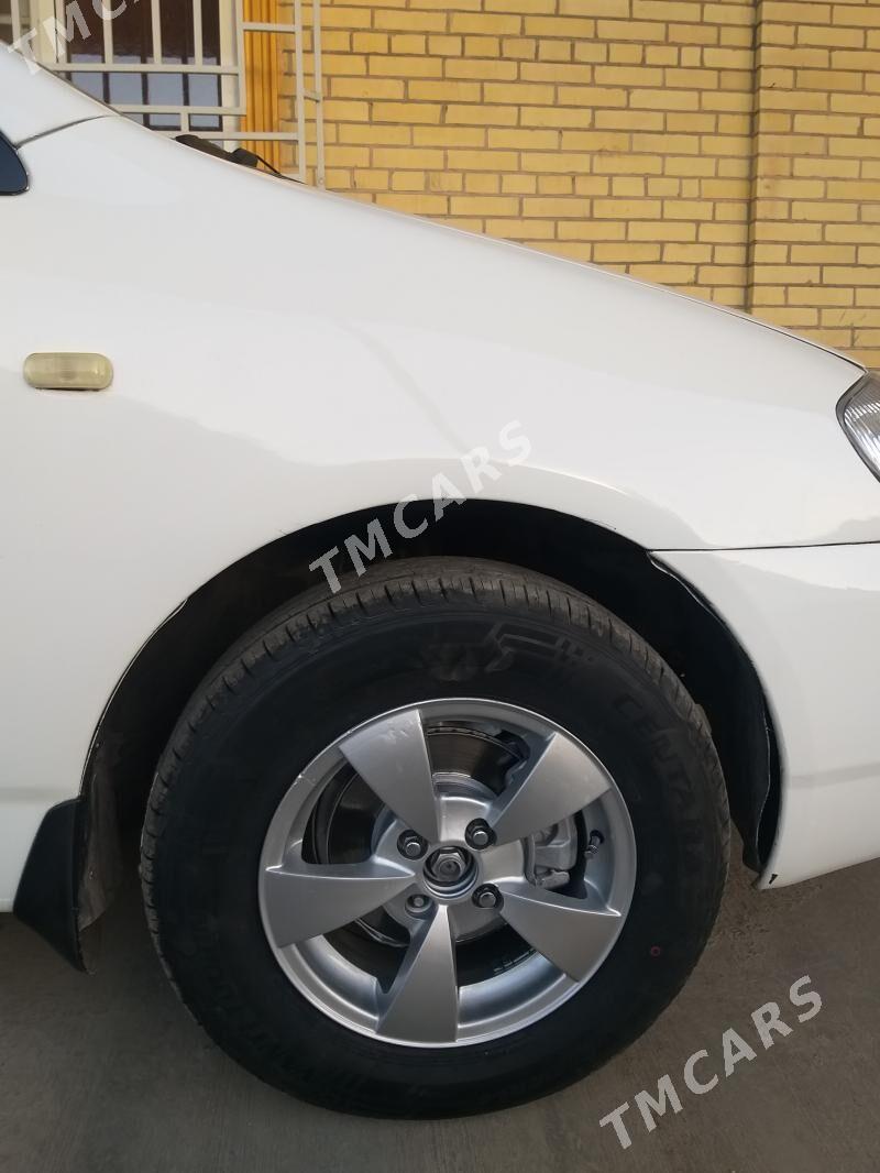 Toyota Corolla 2004 - 90 000 TMT - Türkmenabat - img 3