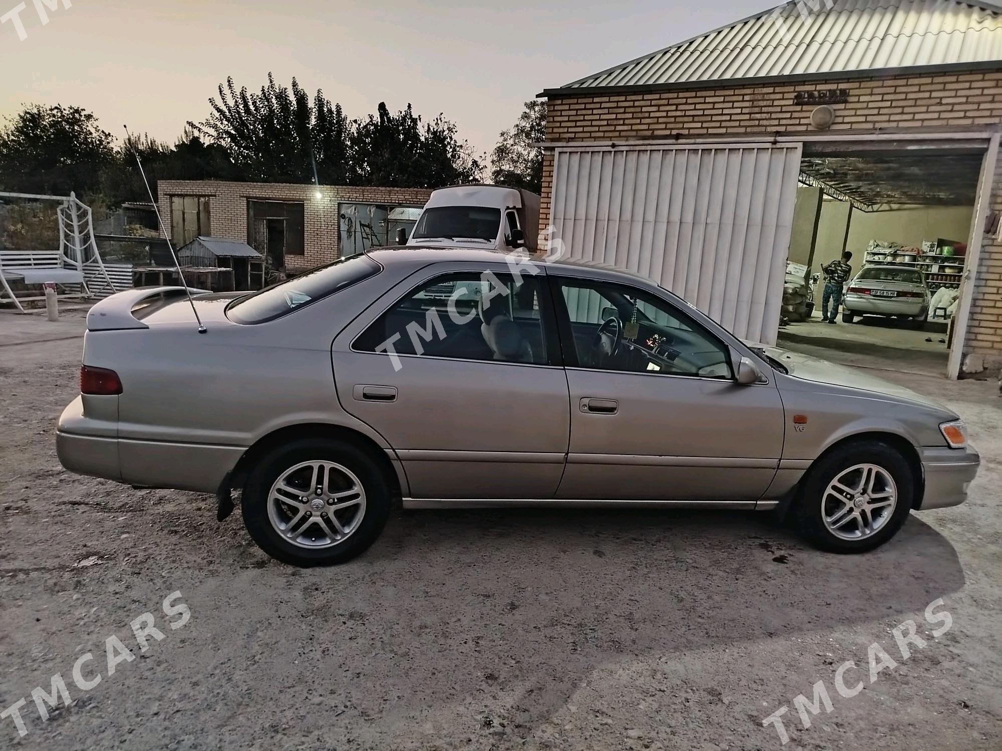 Toyota Camry 2000 - 150 000 TMT - Мары - img 8