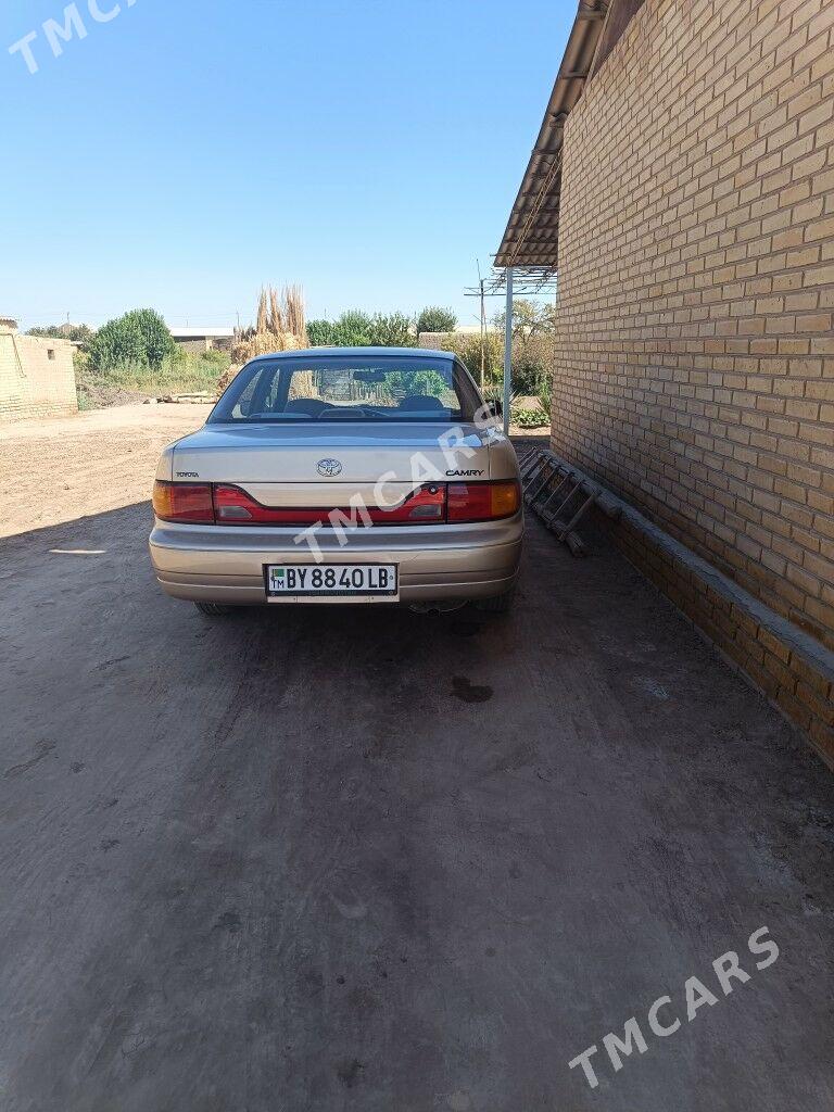 Toyota Camry 1992 - 90 000 TMT - Халач - img 6