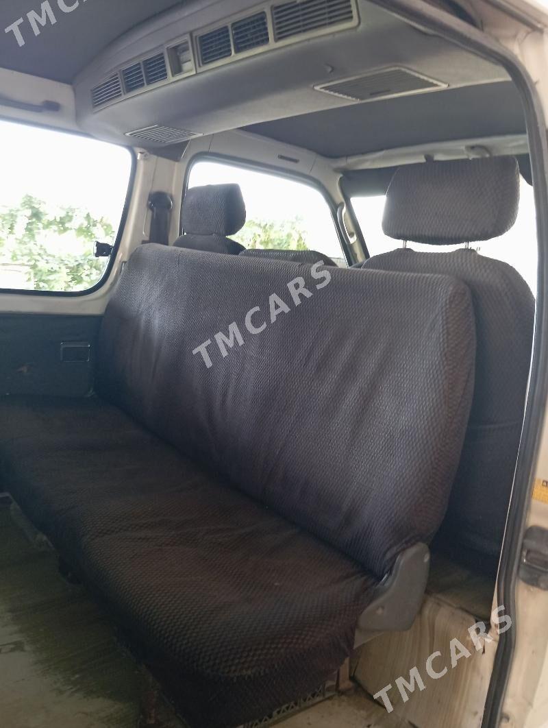Toyota Hiace 2004 - 145 000 TMT - Мары - img 3
